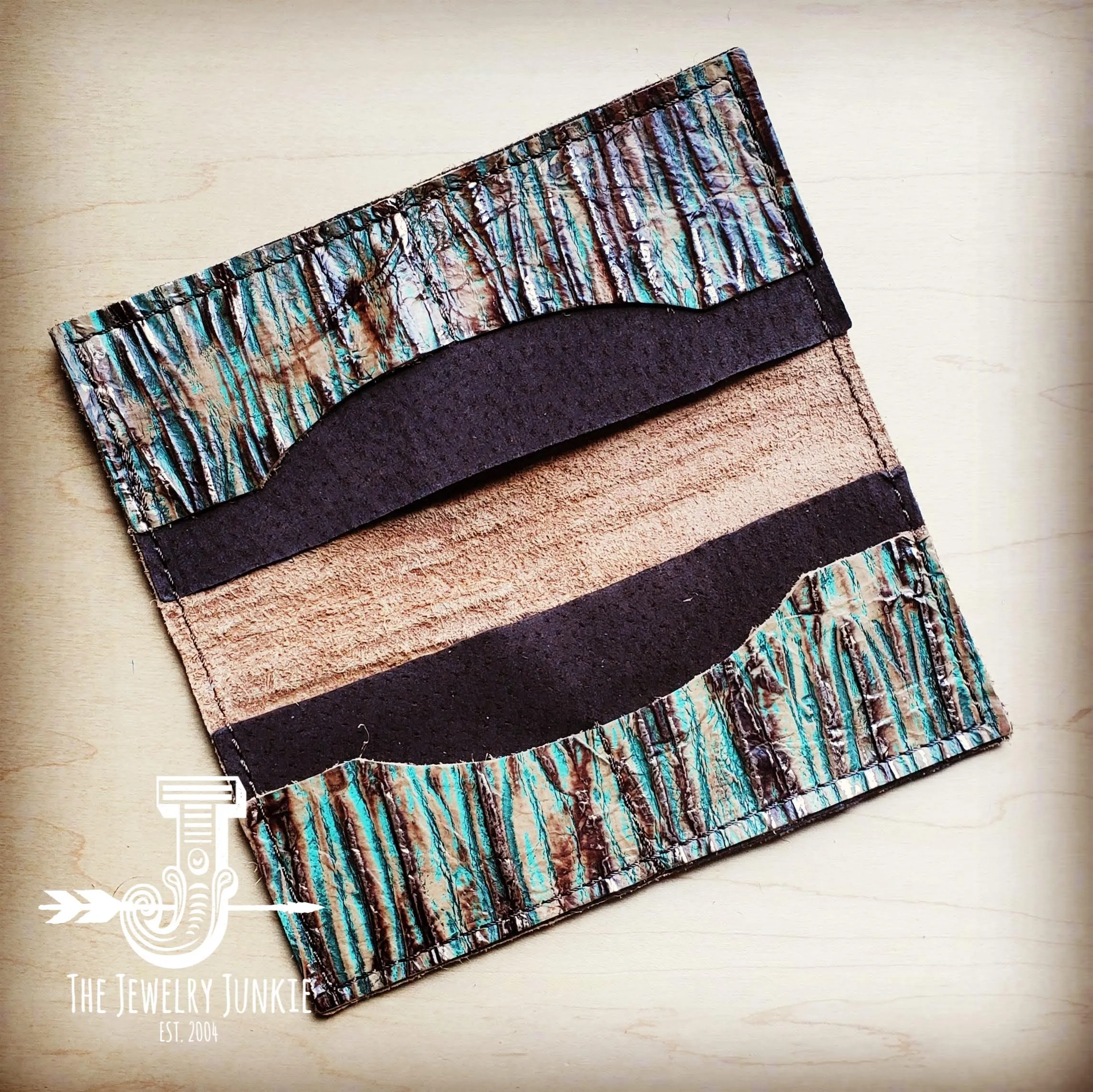 **Embossed Leather Wallet-Turquoise Chateau 301z