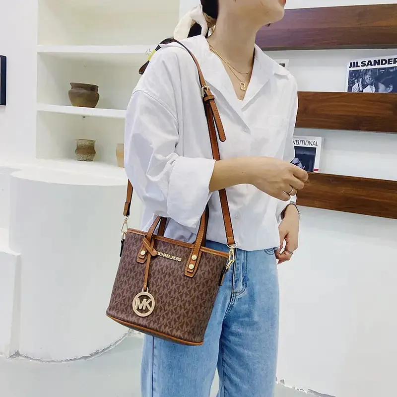 Fashionable Women's Bucket Bag