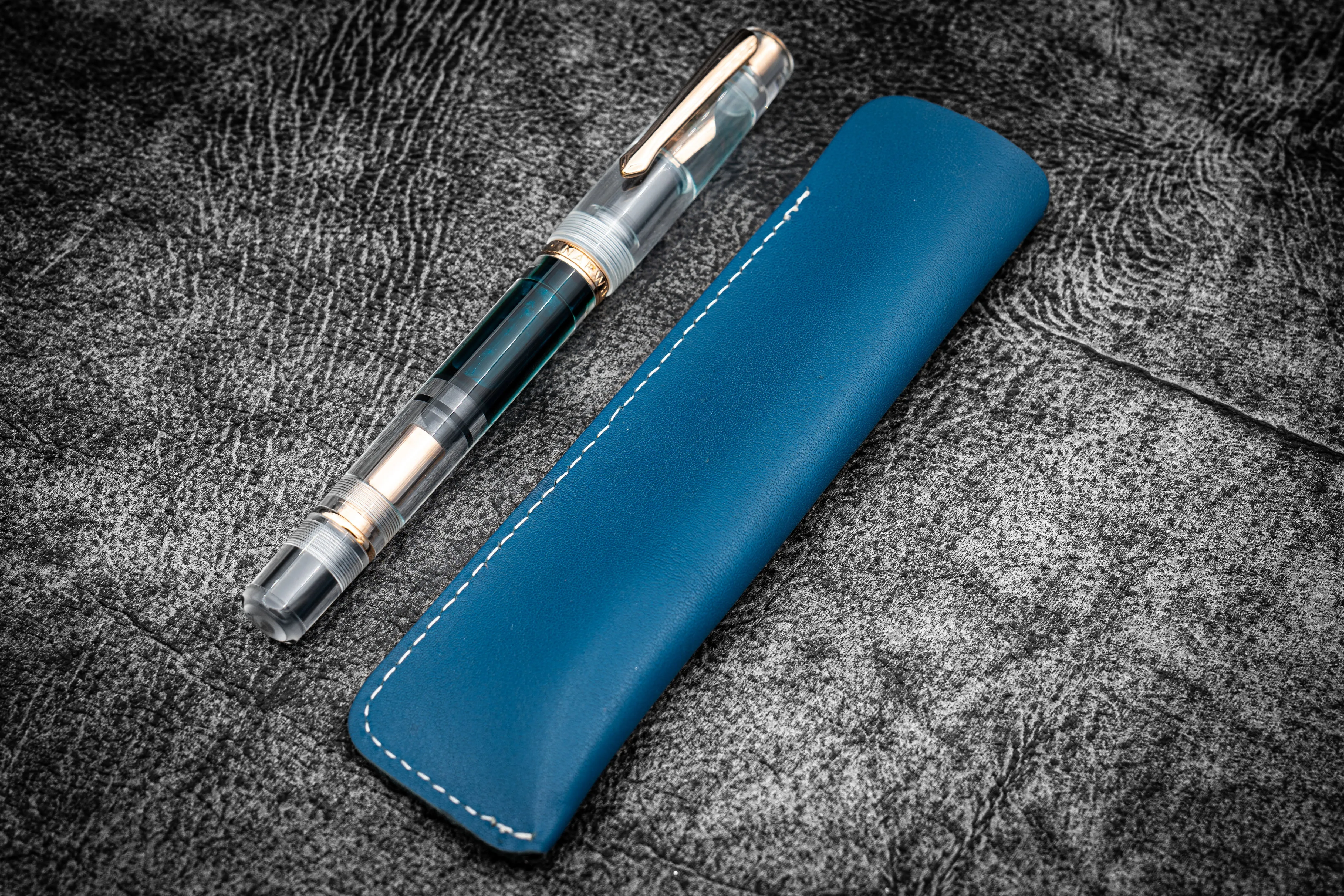 Leather Single Fountain Pen Sleeve - Multiple Colors