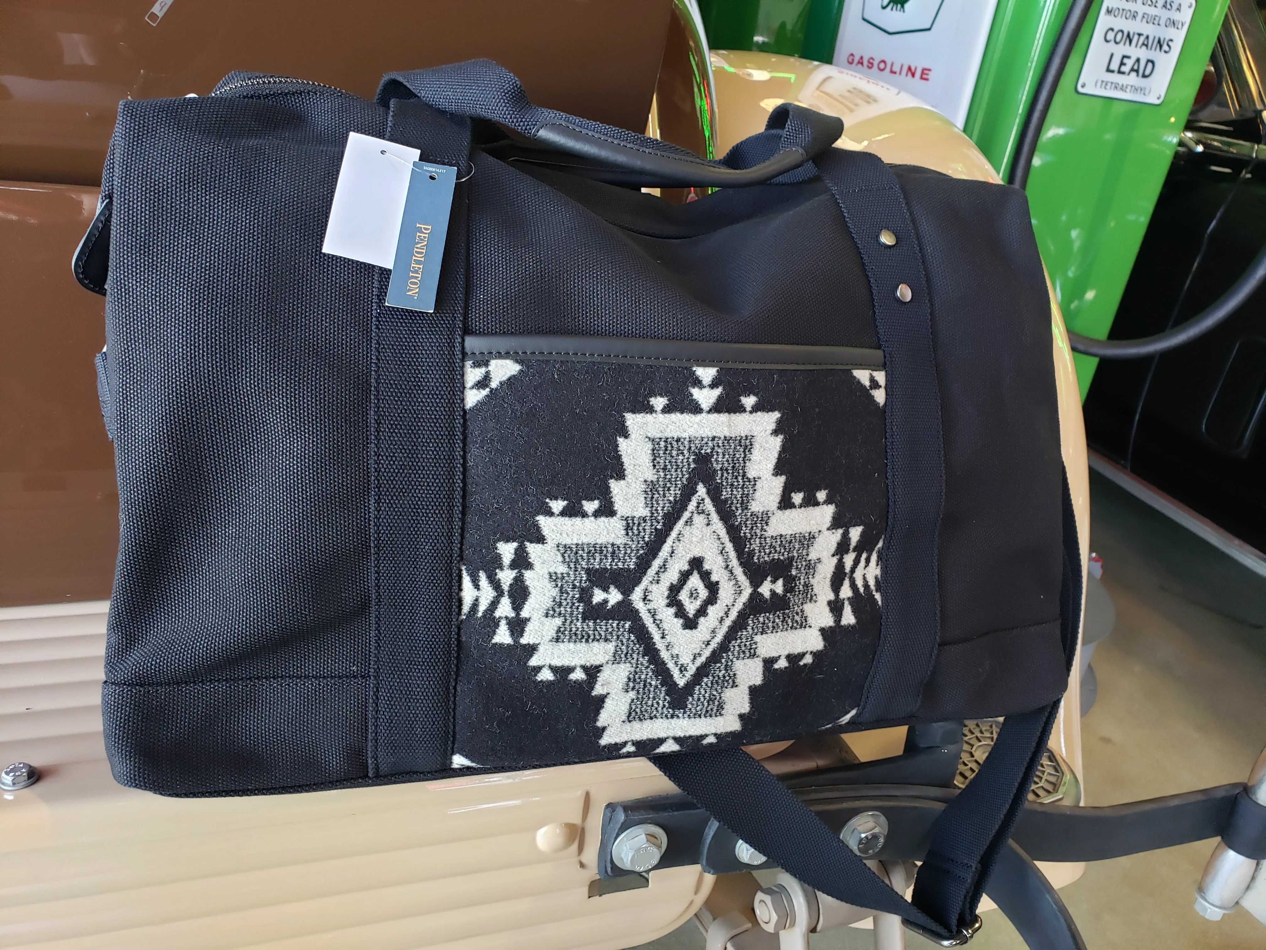 Pendleton Weekender Bag in Rock Point Black