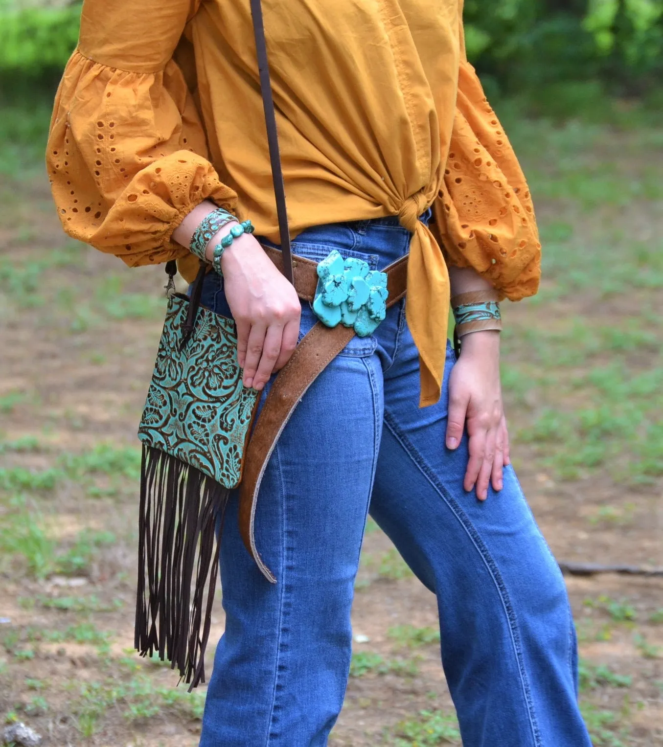 **Small Crossbody Handbag w/ Cowboy Tooled Leather 503z