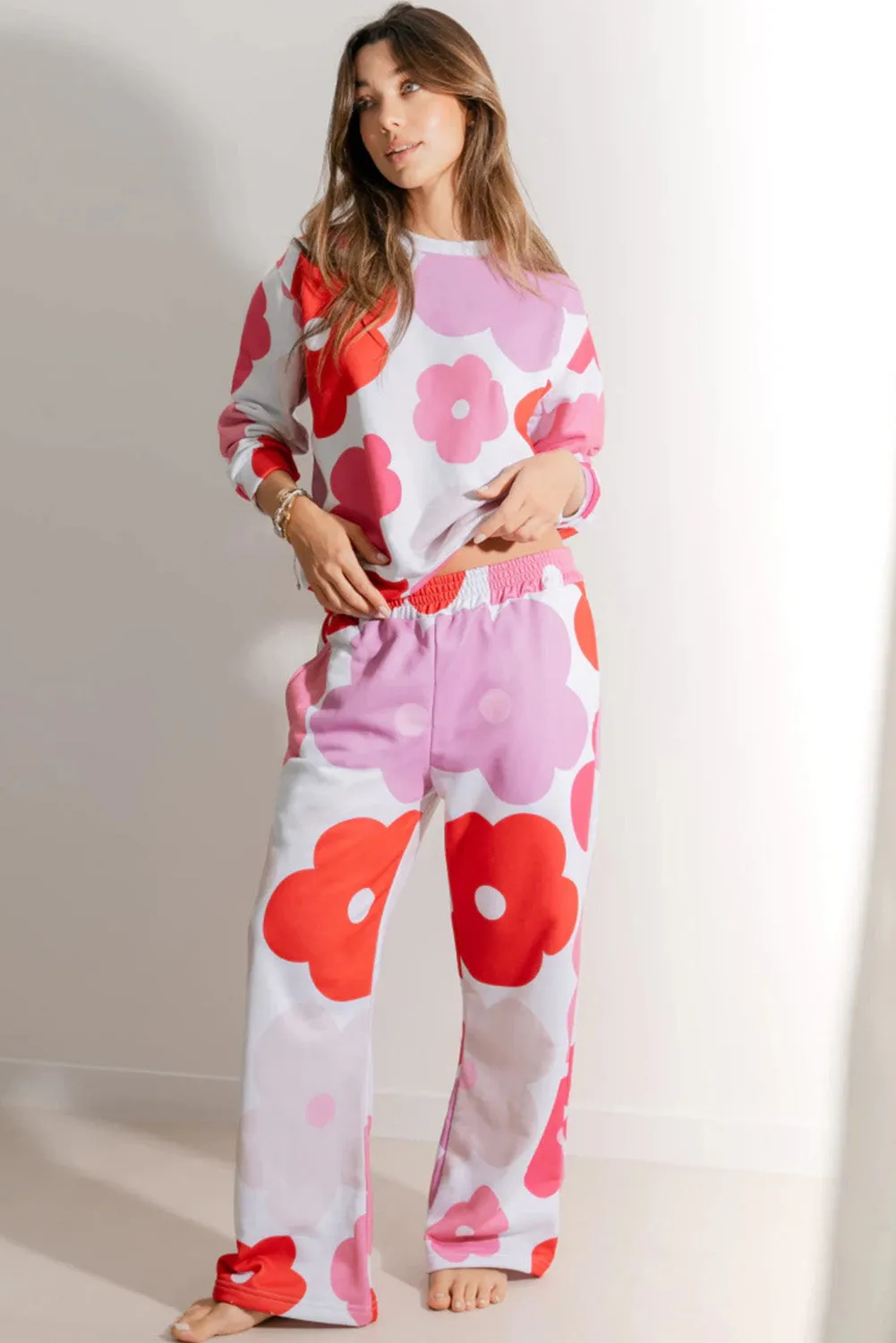 White Vibrant Floral Print Pullover and Sweatpants Loungewear Set